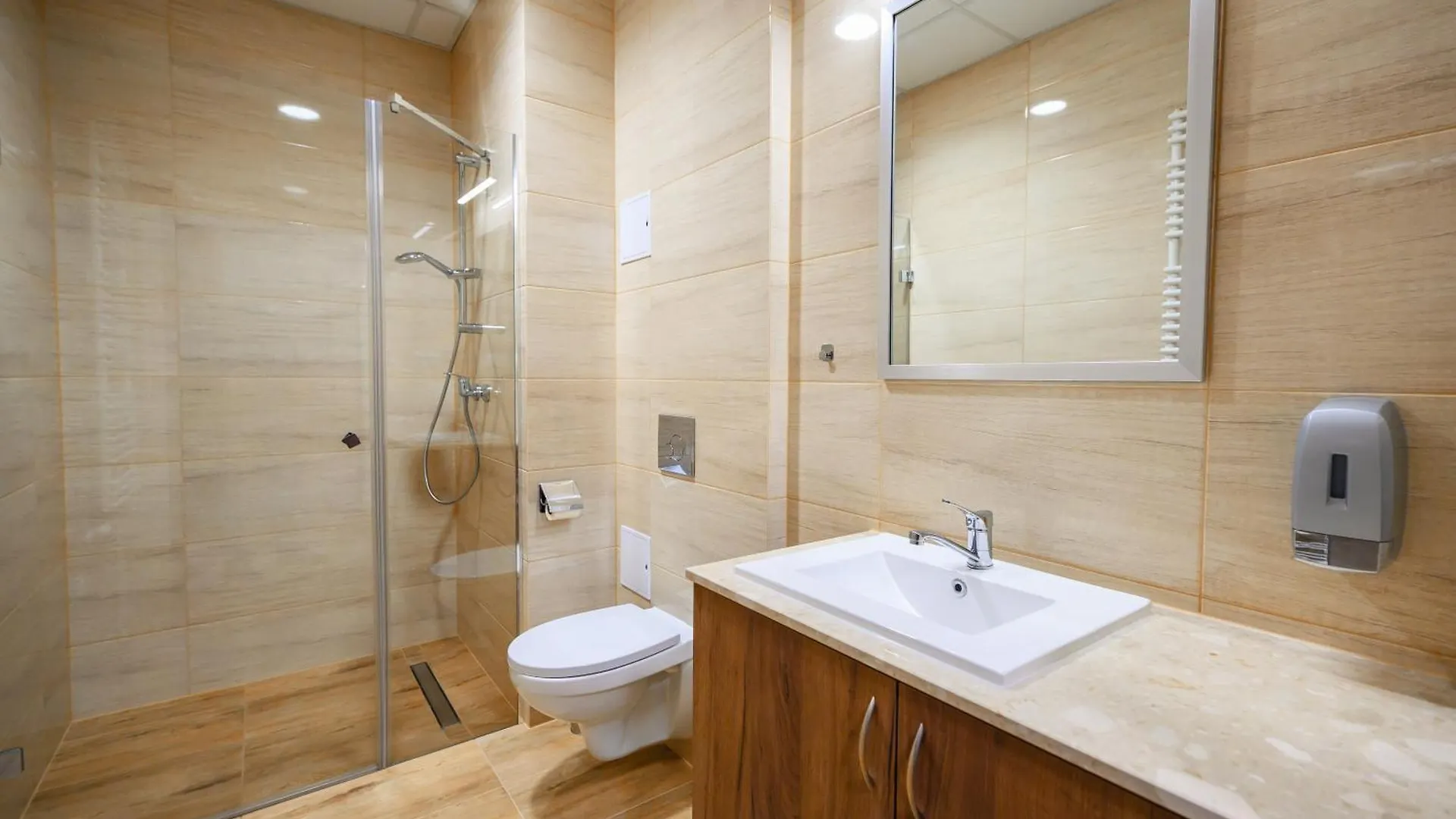 Pokoje Goscinne Modr Karniowice Hotel